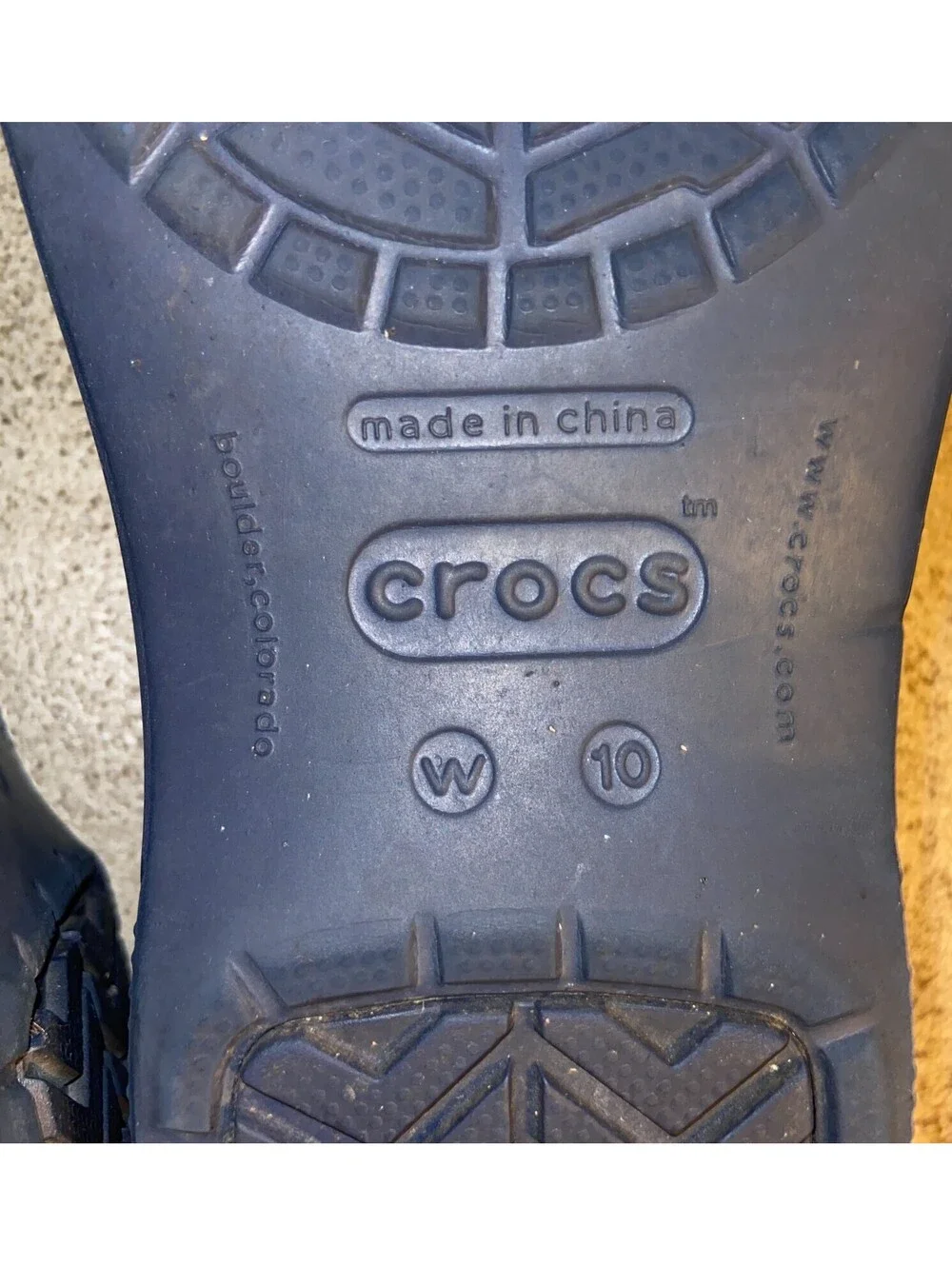 Crocs Women’s Size 10 Slip Resistant Black Clogs Nurse Shoes Argyle Work Comfort